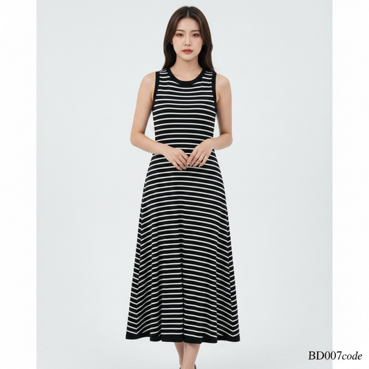 Striped Sleeveless Knit Midi Dress – Black & White (One Size)